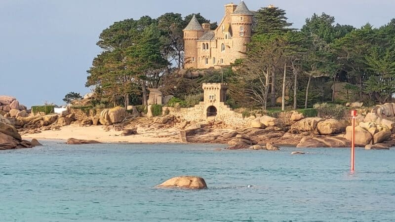 chateau de costaeres perros guirec