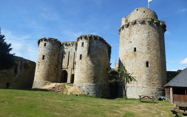 tonquedec chateau entree